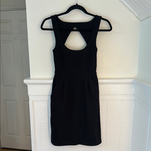 Jack by BB Dakota Dresses & Skirts - Jack BB Dakota Black Ponte Mini Dress with Pockets size Women’s XS, LBD